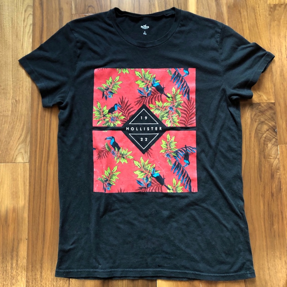 Men’s Small Black Hollister Graphic T-Shirt